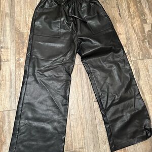 Gracia Black Faux Leather Wide-Leg Pants - Size L